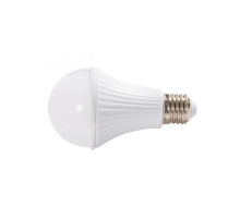 ЛАМПА СВЕТОДИОДНАЯ C LI-ION АККУМУЛЯТОРОМ SKAT LED-220 E27
